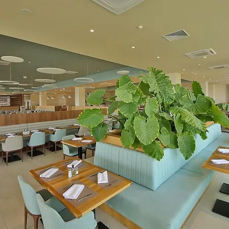 White Lagoon 호텔 4*