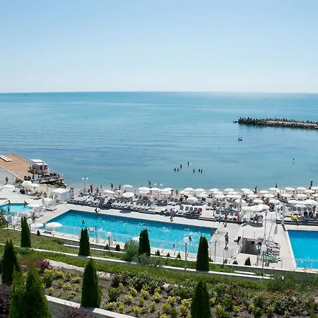 White Lagoon 4*